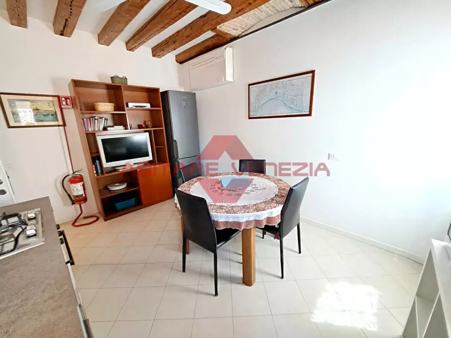Immagine 13 di Appartamento in vendita  in Frezzeria a Venezia