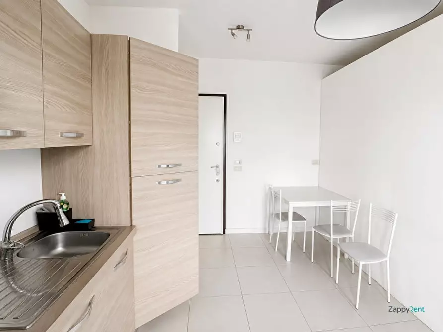 Immagine 19 di Appartamento in affitto  in Via Bruno Cassinari, 18 a Milano