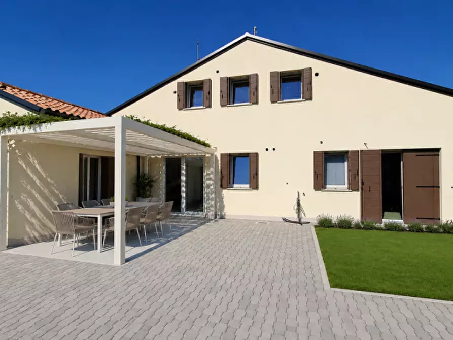 Immagine 1 di Casa bifamiliare in vendita  in Via Piave a Ponte San Nicolò