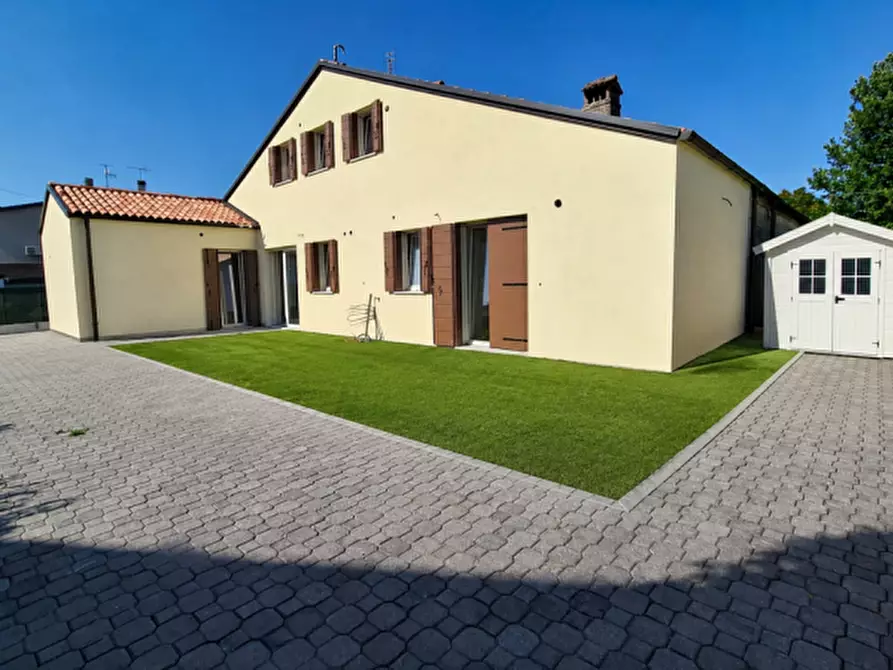 Immagine 4 di Casa bifamiliare in vendita  in Via Piave a Ponte San Nicolò