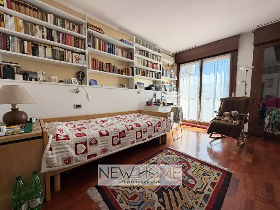 Immagine 11 di Appartamento in vendita  in VIA LUIGI PASTEUR 11 a Verona