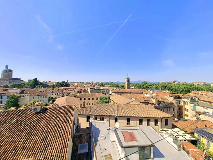Immagine 1 di Appartamento in vendita  in CORSO MILANO a Padova