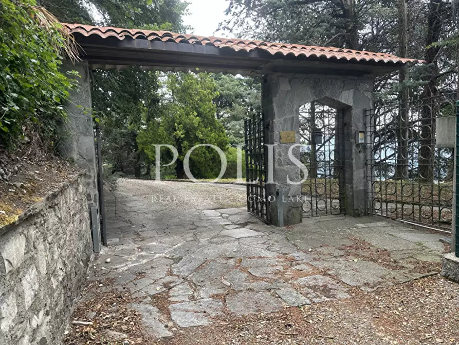 Immagine 5 di Villa in vendita  a Eupilio
