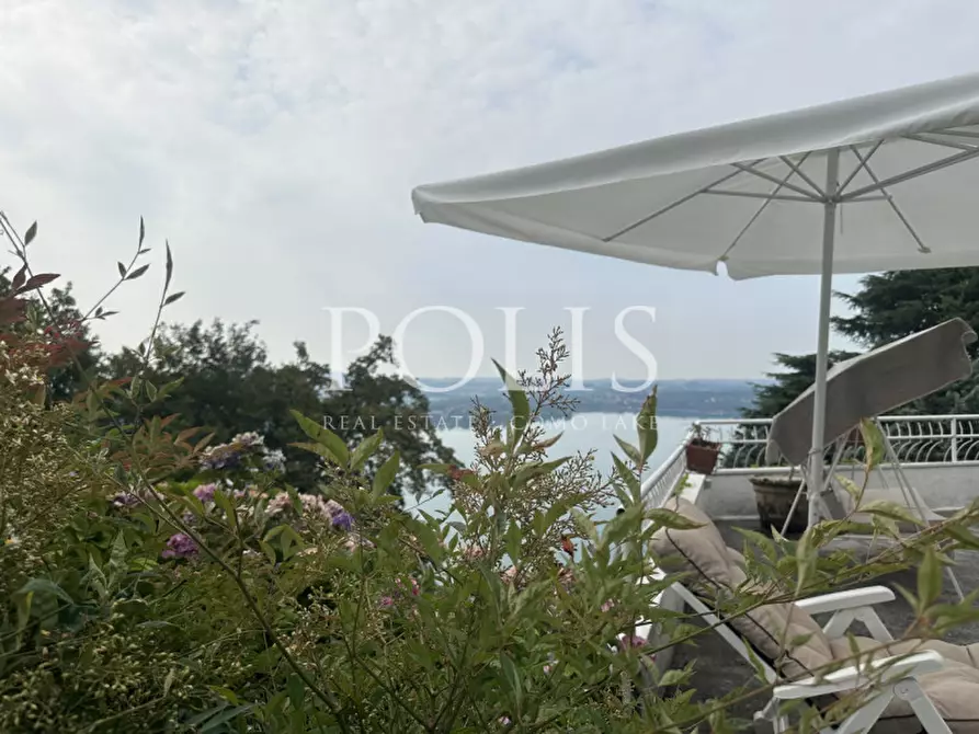Immagine 16 di Villa in vendita  a Eupilio