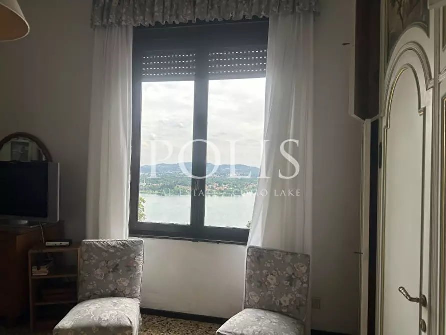 Immagine 42 di Villa in vendita  a Eupilio