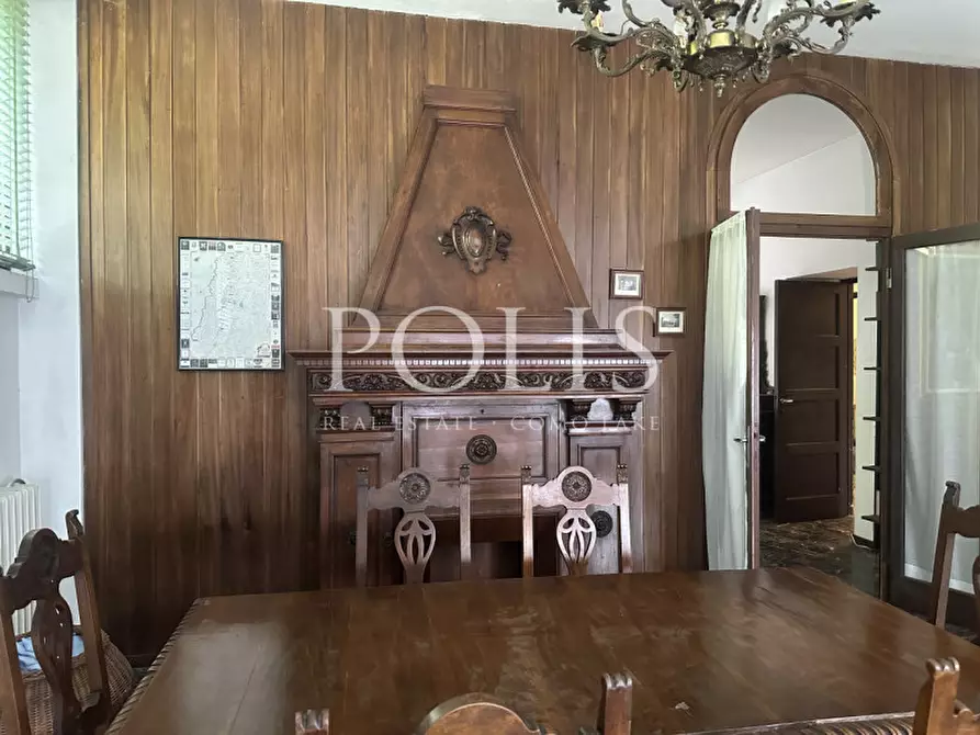 Immagine 45 di Villa in vendita  a Eupilio