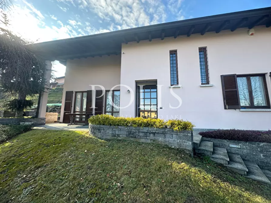 Immagine 6 di Villa in vendita  in VIA PER CARCANO SNC a Albavilla