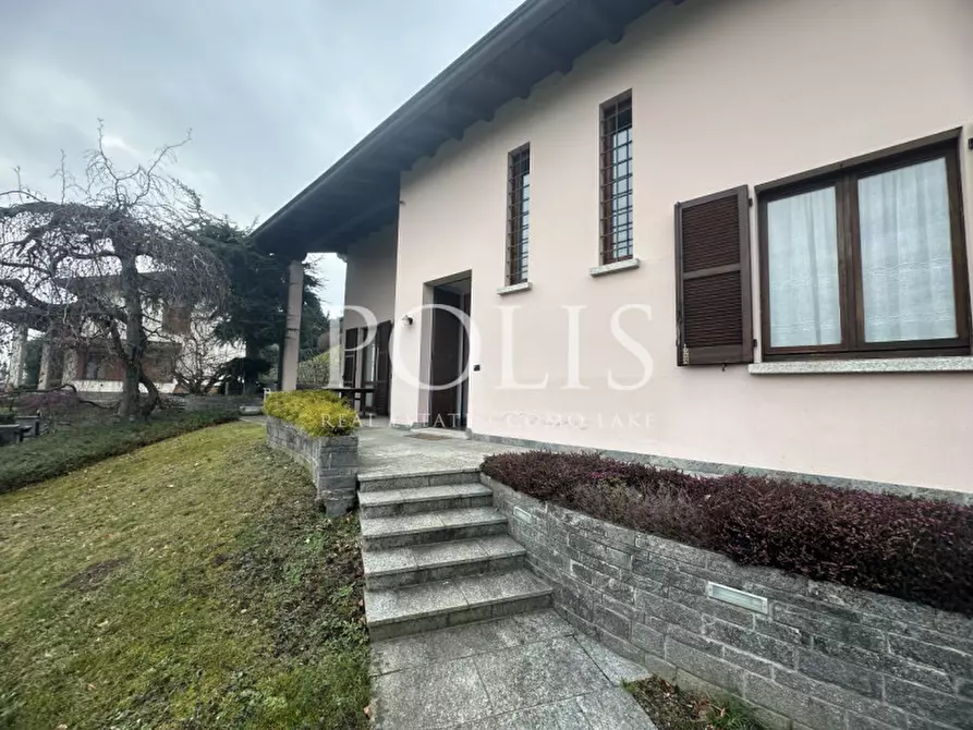 Immagine 11 di Villa in vendita  in VIA PER CARCANO SNC a Albavilla