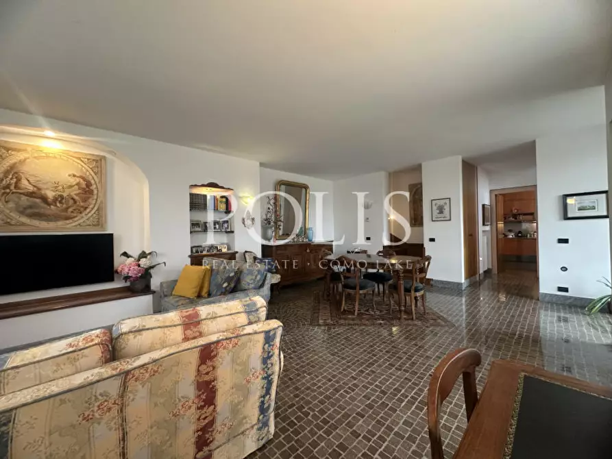 Immagine 15 di Villa in vendita  in VIA PER CARCANO SNC a Albavilla