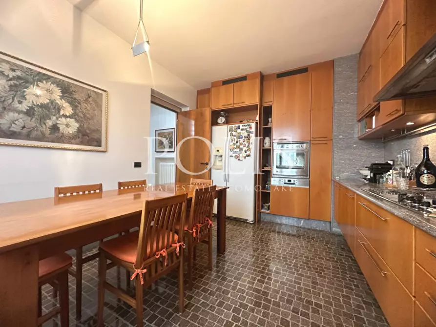 Immagine 26 di Villa in vendita  in VIA PER CARCANO SNC a Albavilla