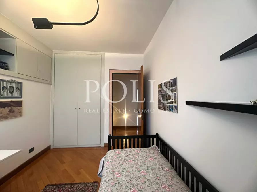 Immagine 30 di Villa in vendita  in VIA PER CARCANO SNC a Albavilla