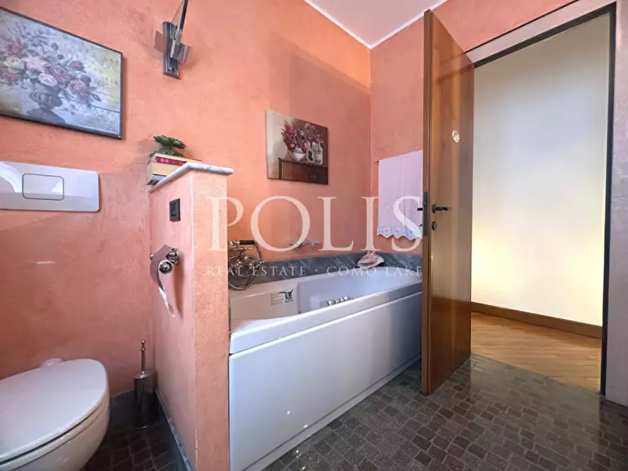 Immagine 33 di Villa in vendita  in VIA PER CARCANO SNC a Albavilla