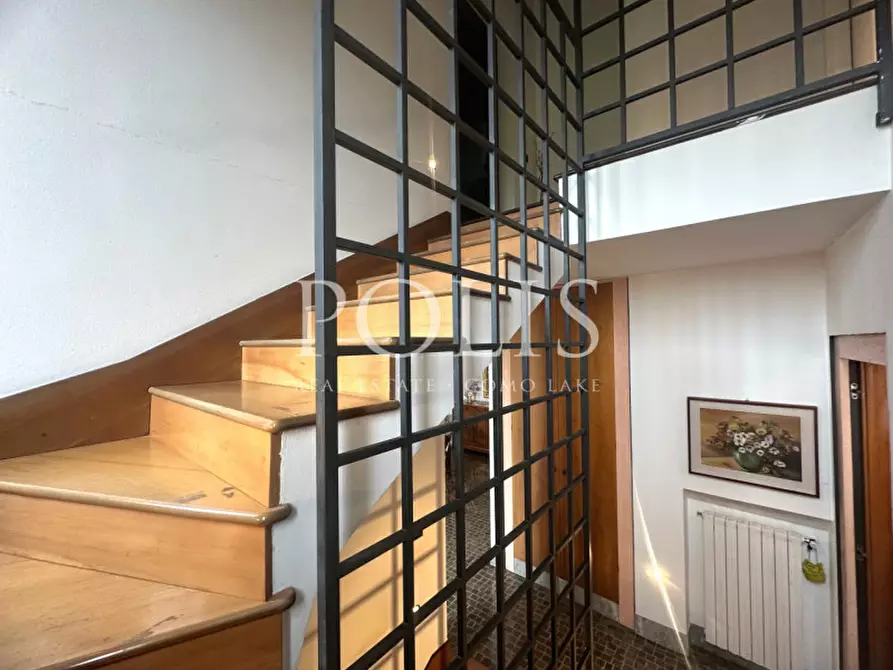 Immagine 38 di Villa in vendita  in VIA PER CARCANO SNC a Albavilla