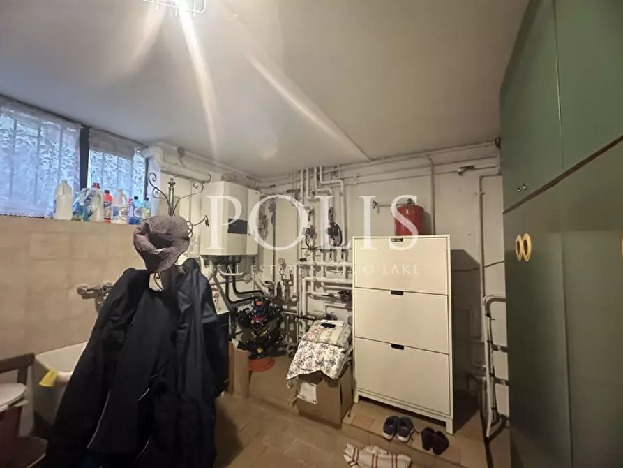 Immagine 54 di Villa in vendita  in VIA PER CARCANO SNC a Albavilla