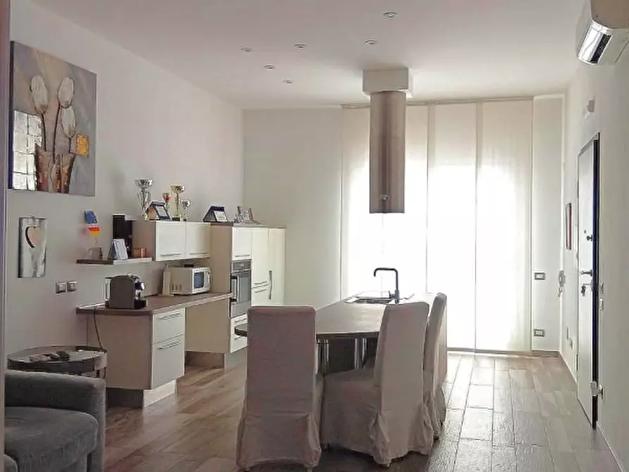 Immagine 1 di Casa bifamiliare in vendita  a Rovigo