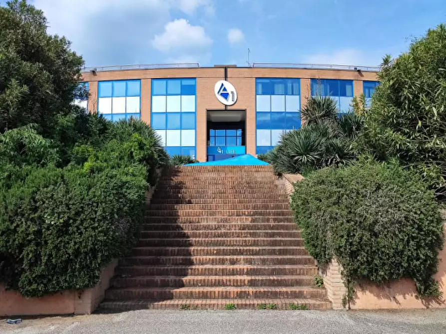 Immagine 19 di Ufficio in affitto  in via carducci a Affi