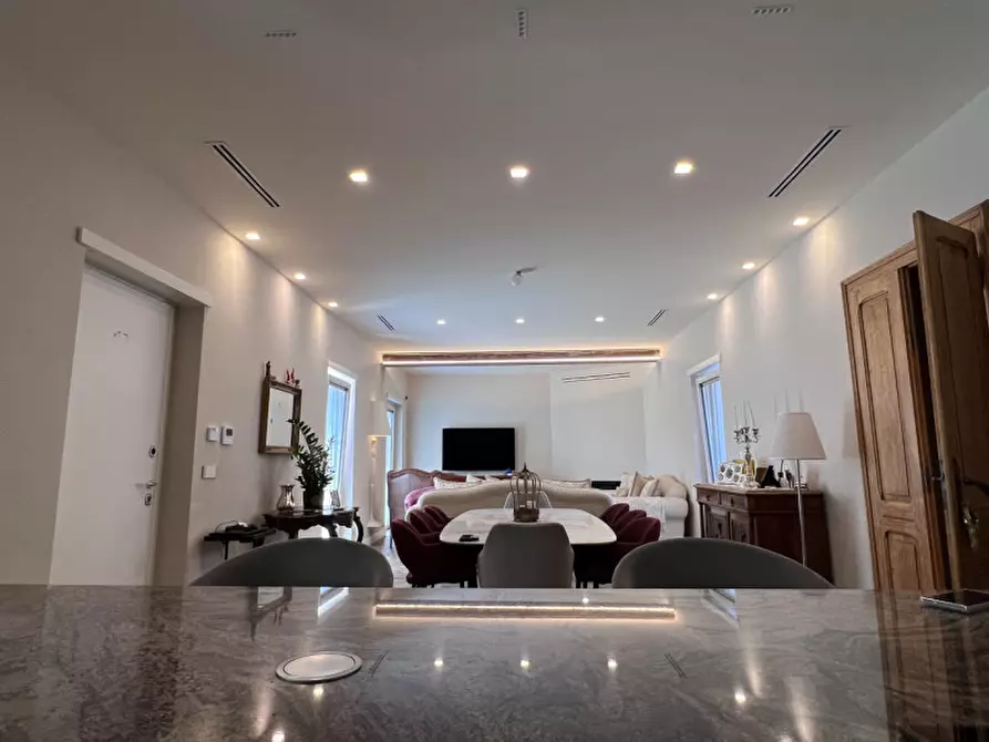 Immagine 12 di Villa in vendita  a Rivoli