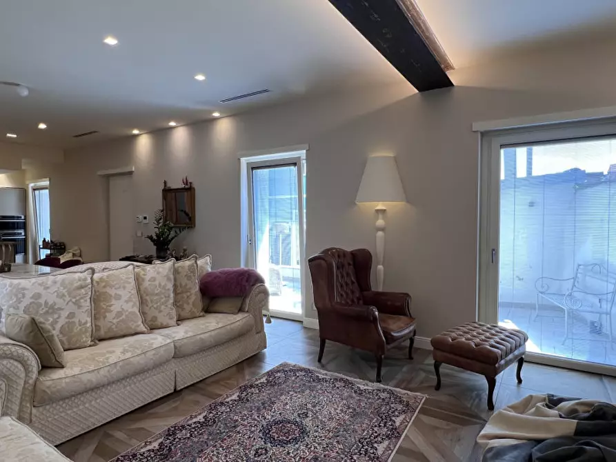 Immagine 22 di Villa in vendita  a Rivoli