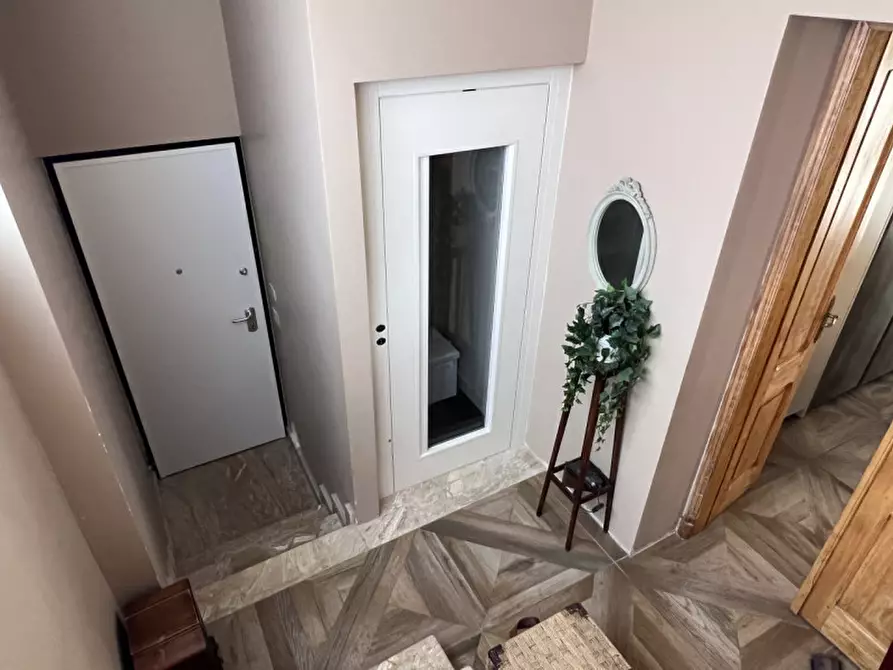 Immagine 39 di Villa in vendita  a Rivoli