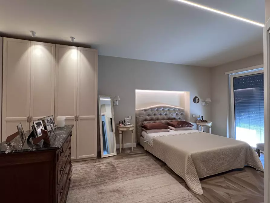 Immagine 48 di Villa in vendita  a Rivoli
