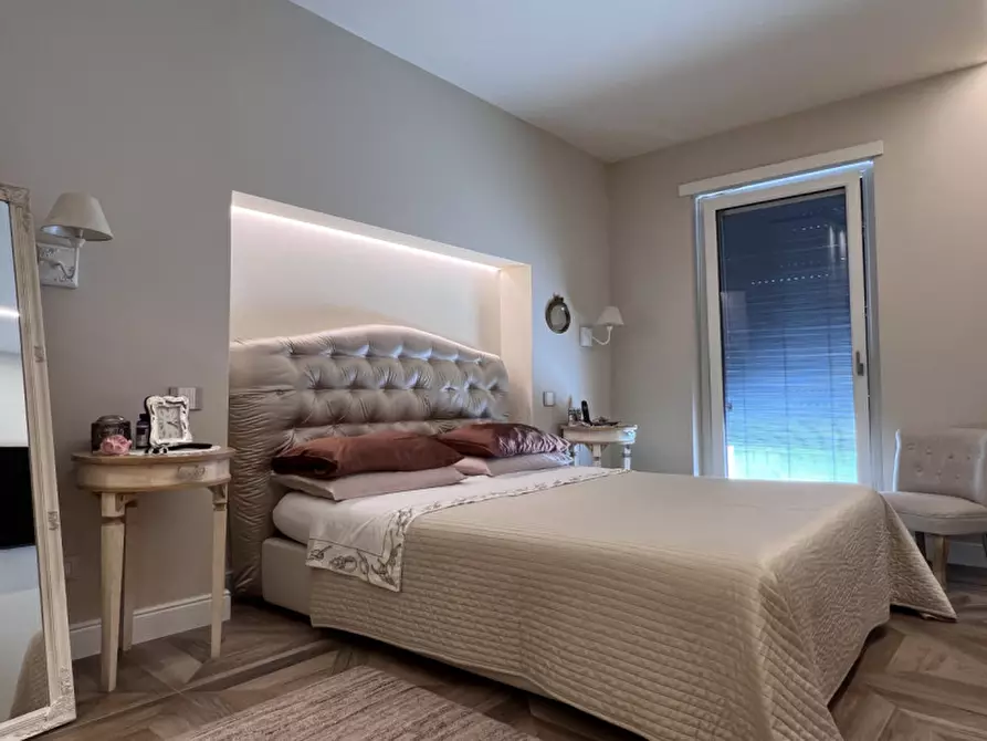 Immagine 55 di Villa in vendita  a Rivoli