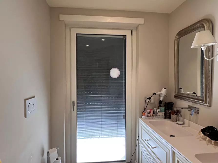 Immagine 59 di Villa in vendita  a Rivoli