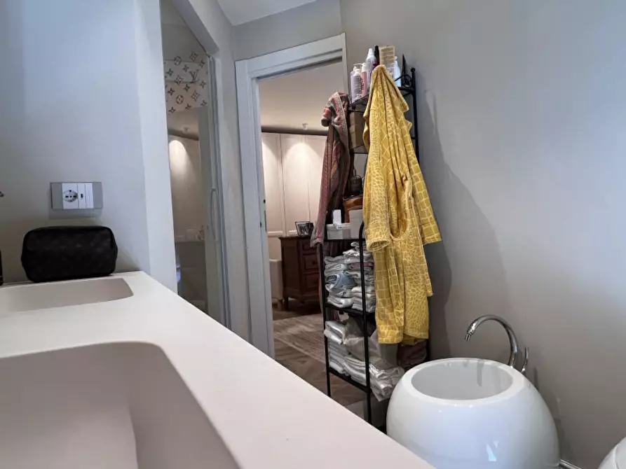 Immagine 61 di Villa in vendita  a Rivoli