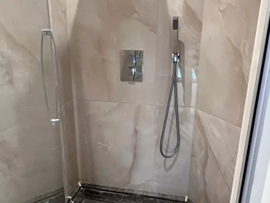 Immagine 65 di Villa in vendita  a Rivoli