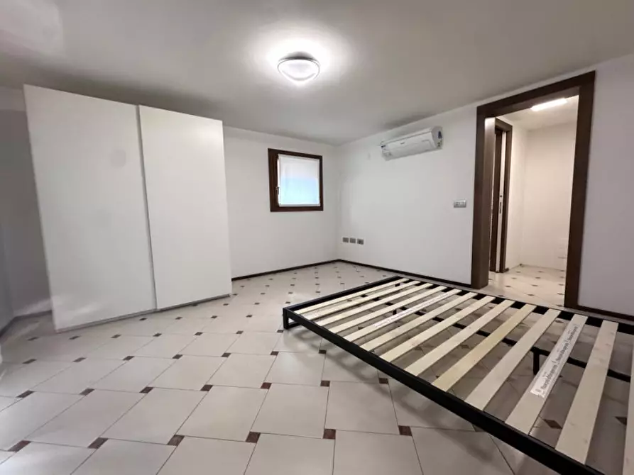 Immagine 10 di Appartamento in affitto  in Via Lucindo Faggin a Padova