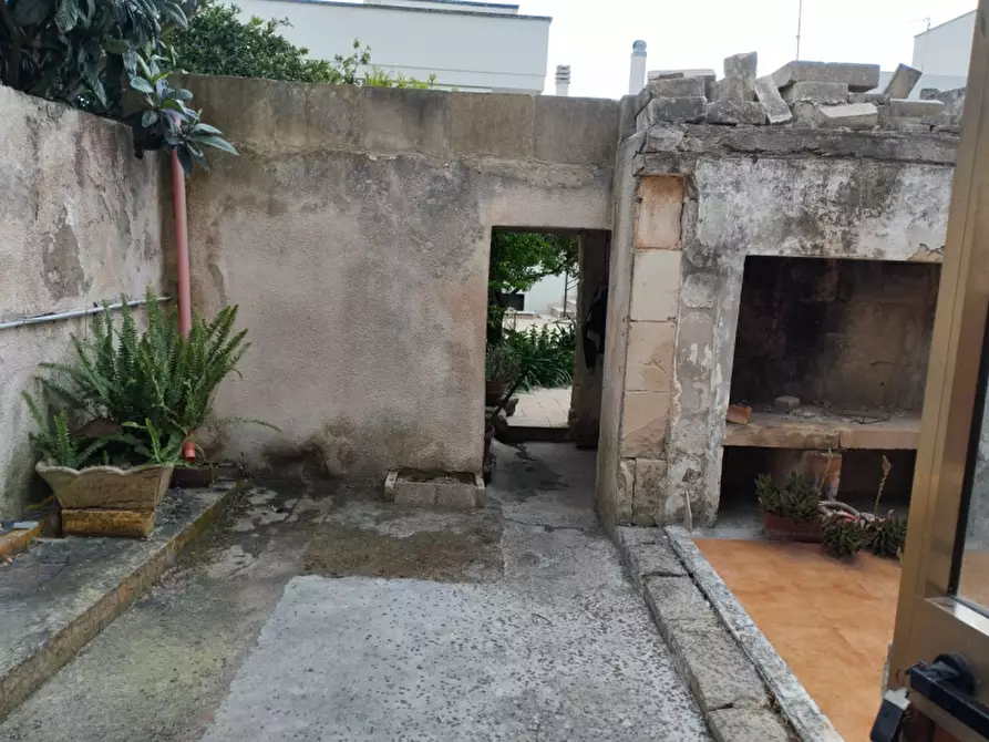 Immagine 13 di Casa indipendente in vendita  in Via Vittorio Veneto a Melpignano