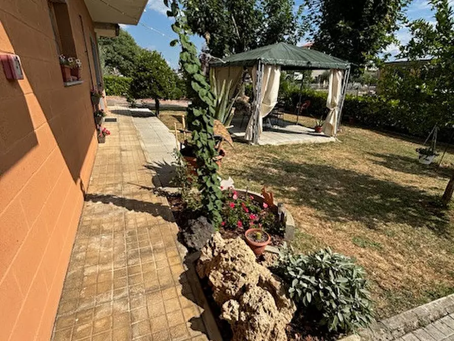 Immagine 32 di Casa indipendente in vendita  in via fratelli cervi a Loro Ciuffenna