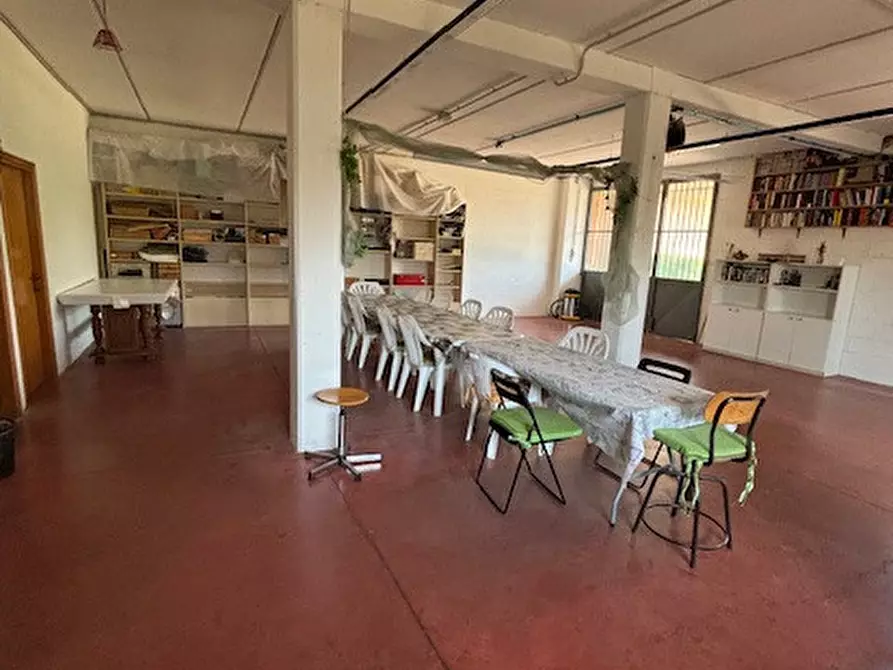Immagine 39 di Casa indipendente in vendita  in via fratelli cervi a Loro Ciuffenna