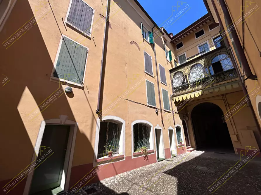 Immagine 11 di Ufficio in affitto  in via canalino 36 a Modena