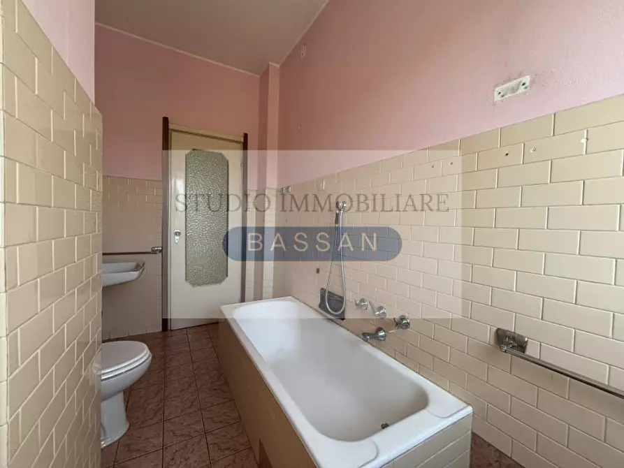 Immagine 14 di Appartamento in vendita  in Via Torino 72 a Samarate