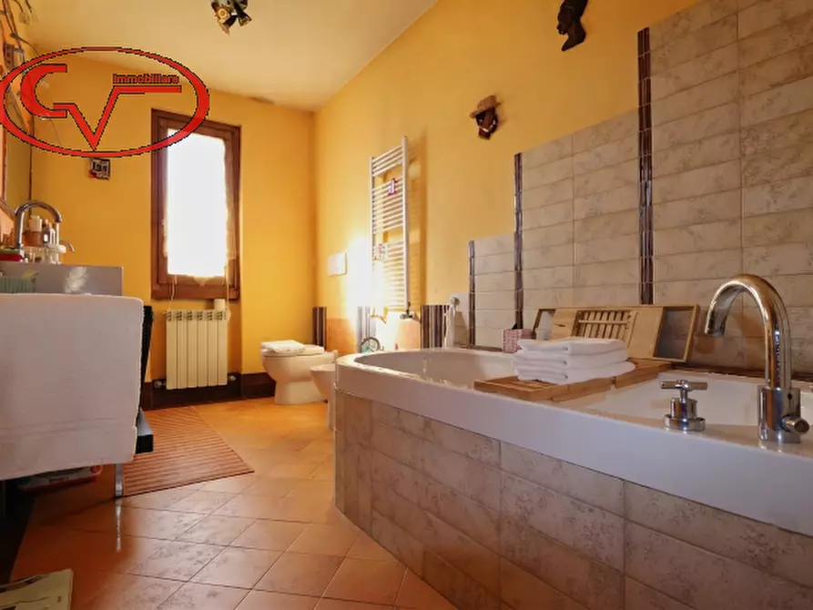 Immagine 9 di Villa in vendita  in Via Gustavo Borsari a Montevarchi