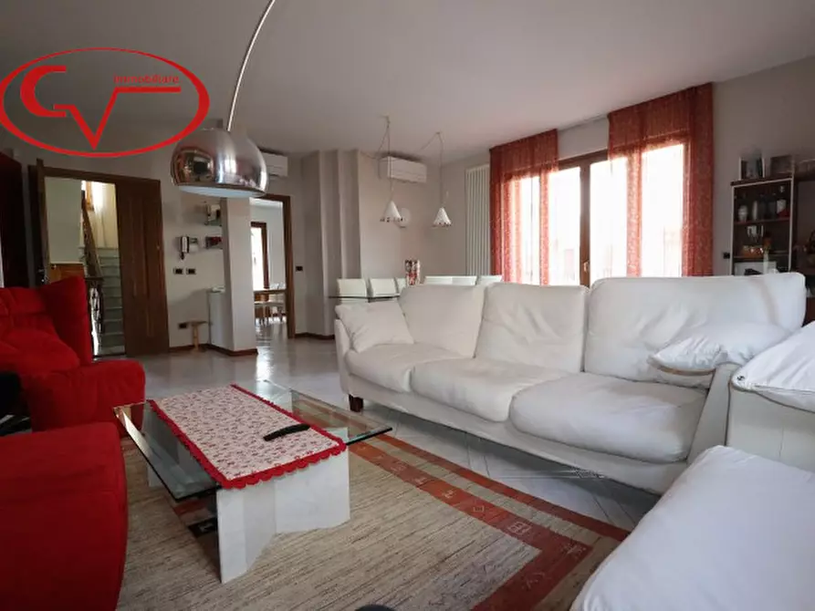 Immagine 17 di Villa in vendita  in Via Gustavo Borsari a Montevarchi