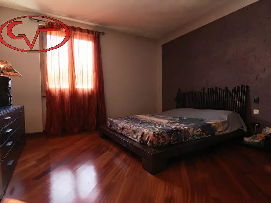 Immagine 21 di Villa in vendita  in Via Gustavo Borsari a Montevarchi