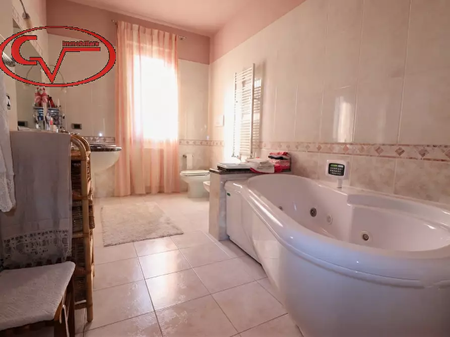 Immagine 22 di Villa in vendita  in Via Gustavo Borsari a Montevarchi