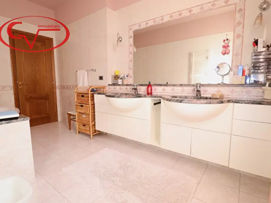 Immagine 23 di Villa in vendita  in Via Gustavo Borsari a Montevarchi