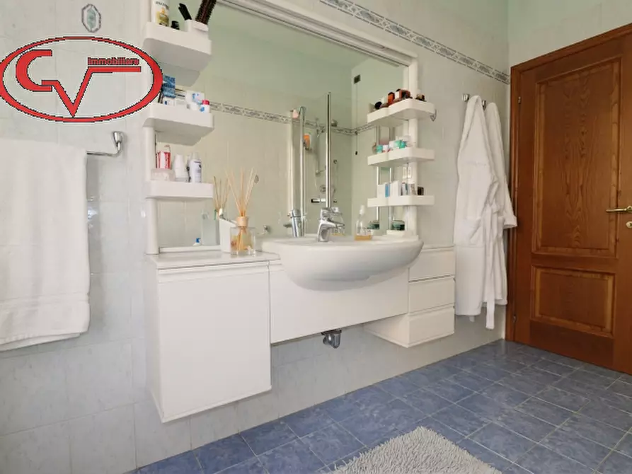 Immagine 24 di Villa in vendita  in Via Gustavo Borsari a Montevarchi