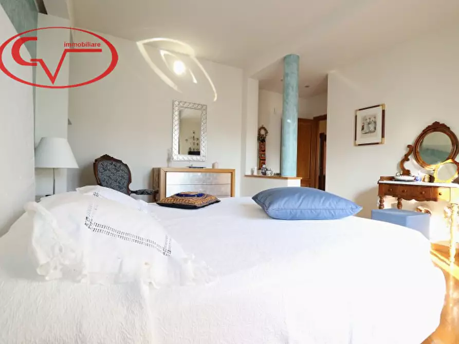 Immagine 30 di Villa in vendita  in Via Gustavo Borsari a Montevarchi