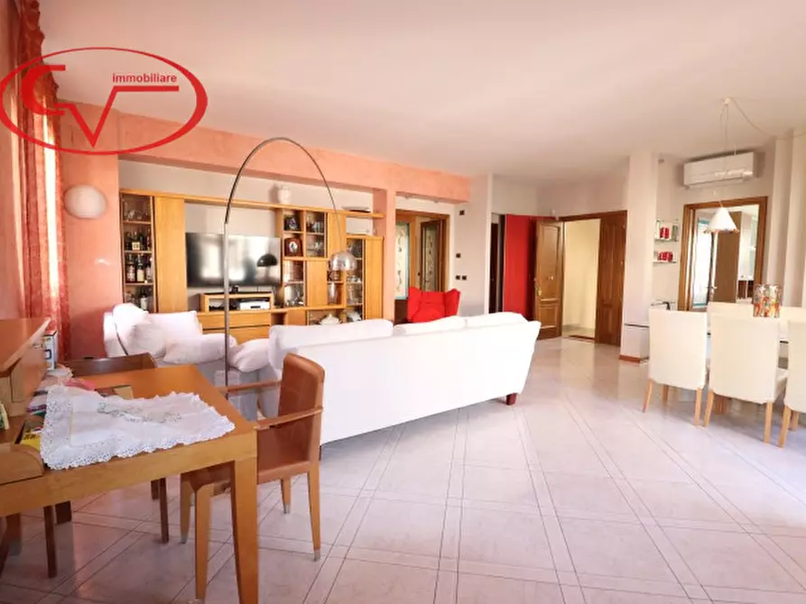 Immagine 32 di Villa in vendita  in Via Gustavo Borsari a Montevarchi
