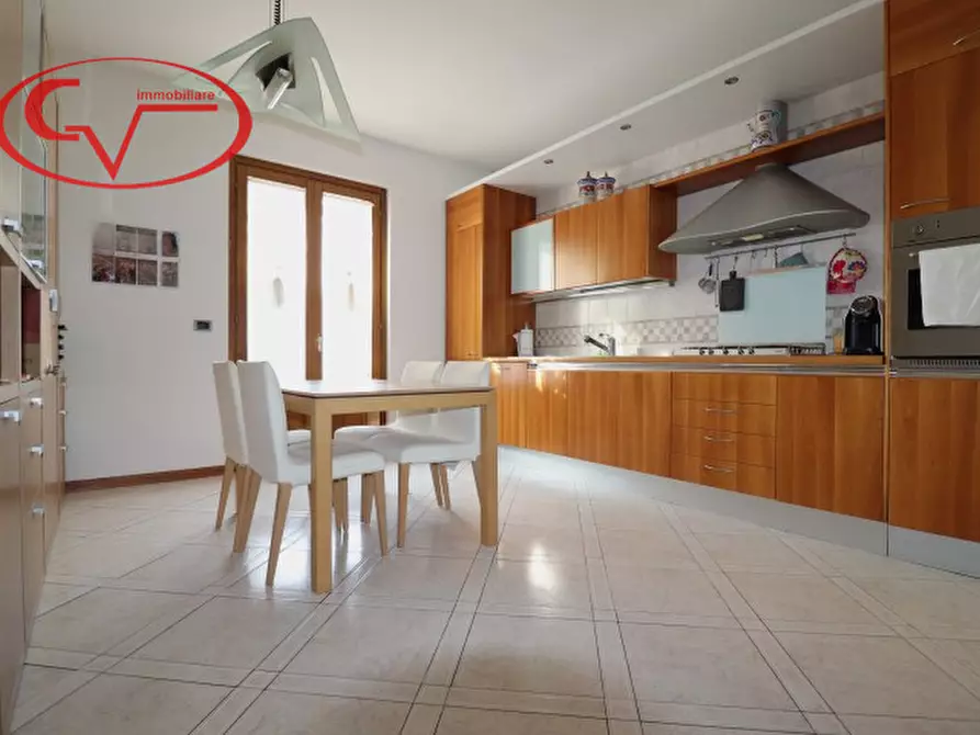 Immagine 36 di Villa in vendita  in Via Gustavo Borsari a Montevarchi