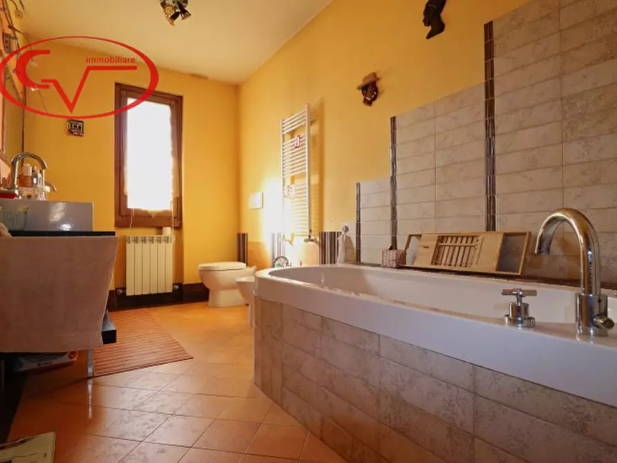 Immagine 52 di Villa in vendita  in Via Gustavo Borsari a Montevarchi