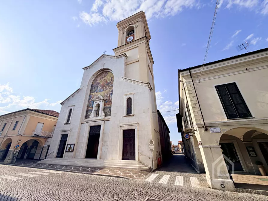 Immagine 30 di Negozio in vendita  in Corso Delio Verna 41 a Verolengo