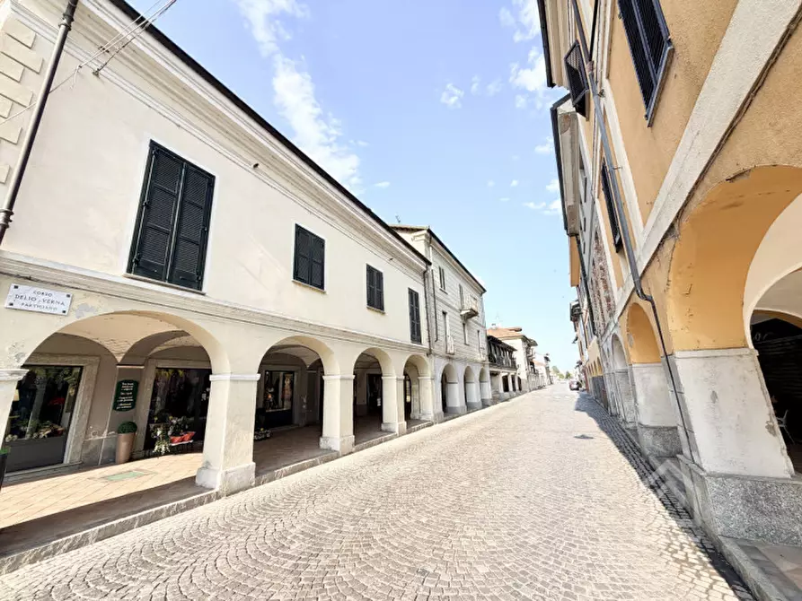 Immagine 32 di Negozio in vendita  in Corso Delio Verna 41 a Verolengo