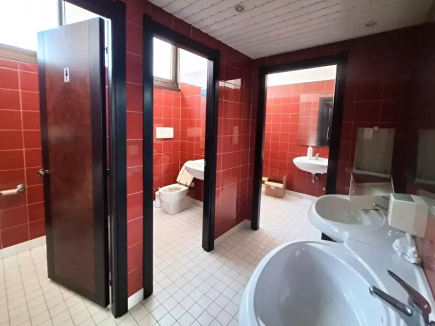Immagine 8 di Hotel in vendita  in Via Giuseppe di Vittorio, 5, 60044 Fabriano AN, Italia a Fabriano