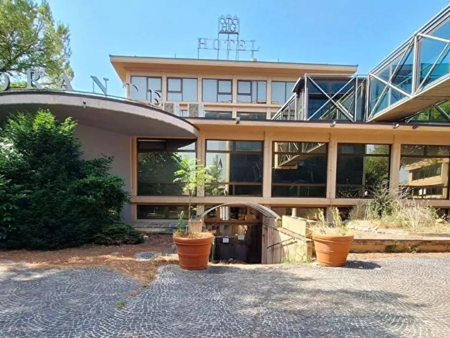 Immagine 3 di Hotel in vendita  in Via Giuseppe di Vittorio, 13, 60044 Fabriano AN, Italia a Fabriano