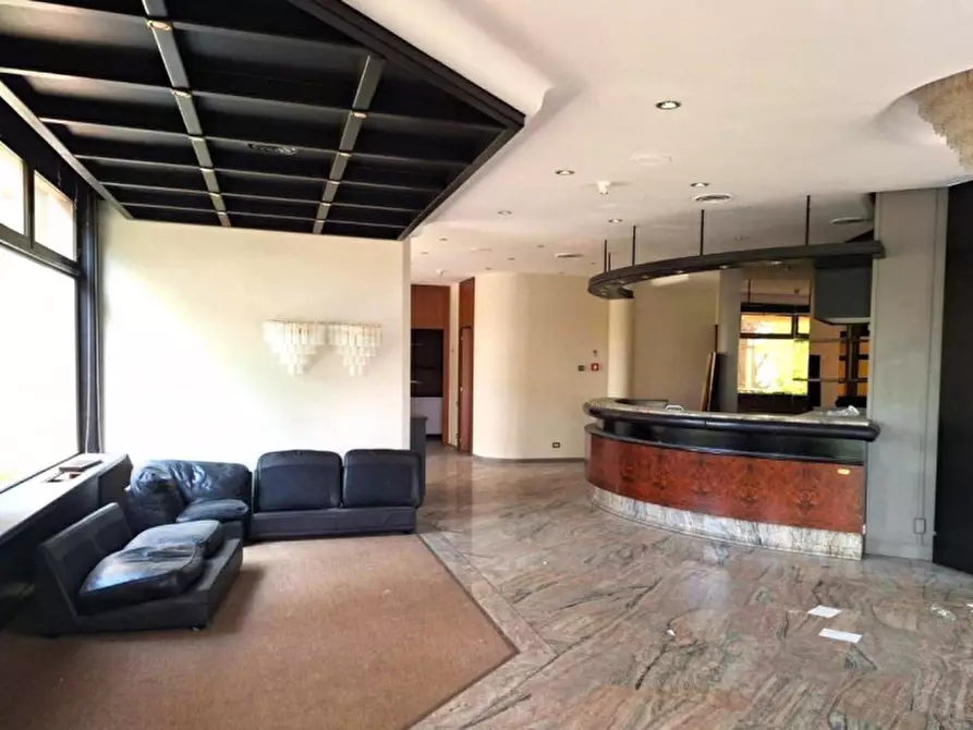 Immagine 4 di Hotel in vendita  in Via Giuseppe di Vittorio, 13, 60044 Fabriano AN, Italia a Fabriano