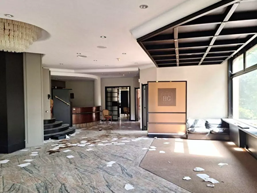 Immagine 8 di Hotel in vendita  in Via Giuseppe di Vittorio, 13, 60044 Fabriano AN, Italia a Fabriano